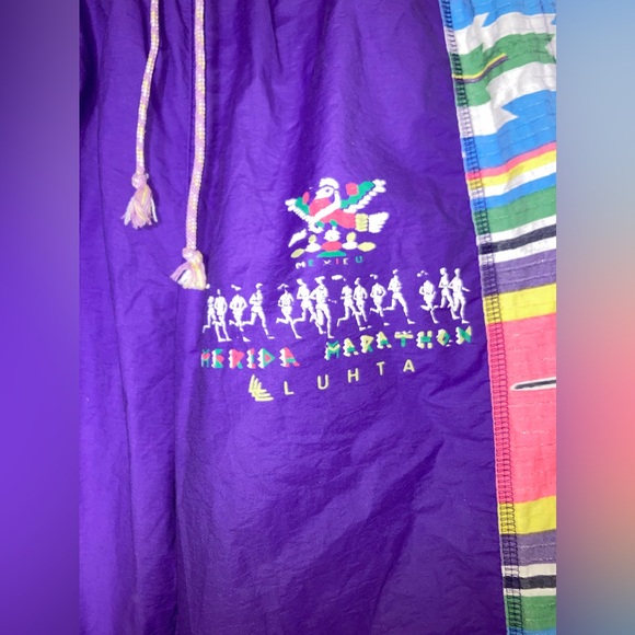 Vintage 80s/90s Luhta track suit
“Mexico Merida Marathon Luhta”
Women US size 10 - Picture 11 of 13